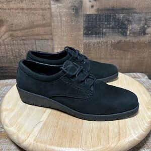 ECCO Women’s Black Suede 1.5” Wedge Leather Lace-Up Shoe Size 38 (US 7 / 7.5)